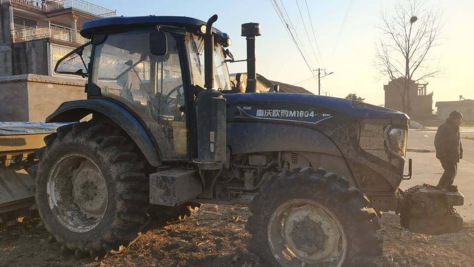 雷沃M1604-5XS1拖拉机