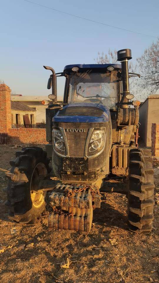 雷沃M1604-5XS1拖拉机