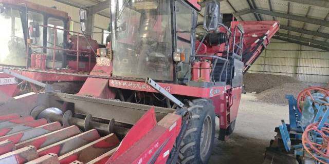 牧神八行玉米收割机