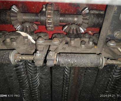 牧神八行玉米收割机