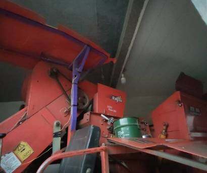 废铁两行履带玉米收割机