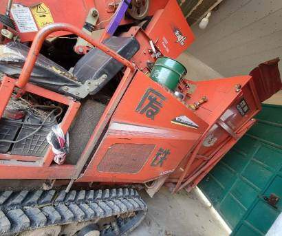 废铁两行履带玉米收割机