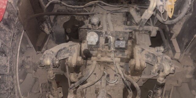 山拖ME1200A拖拉机