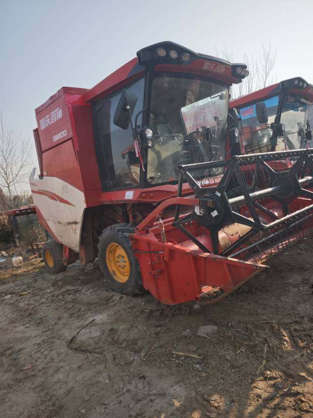 雷沃谷神GM100谷物收割机