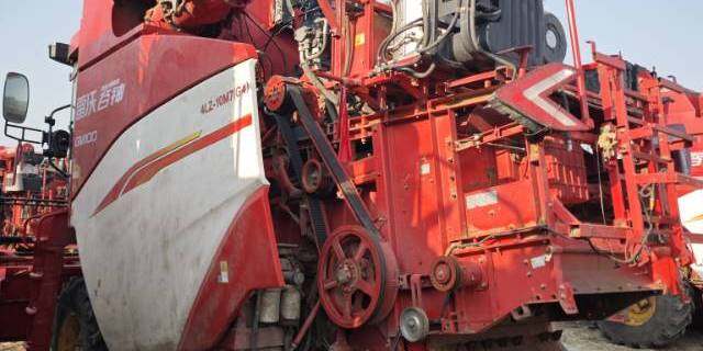 雷沃谷神GM100谷物收割机