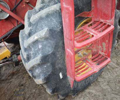 雷沃谷神GM100谷物收割机