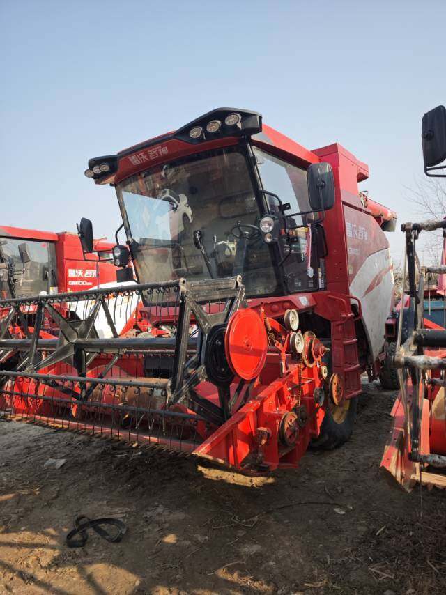 雷沃谷神GM100谷物收割机