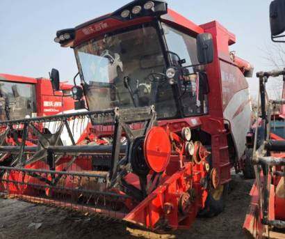 雷沃谷神GM100谷物收割机