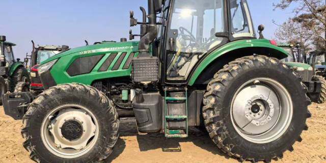 常发农装CFH2004轮式拖拉机