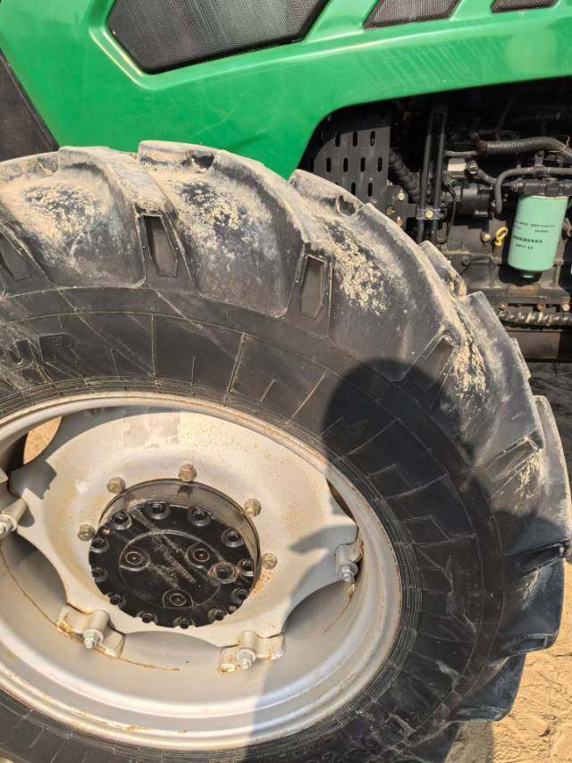 常发农装CFH2004轮式拖拉机