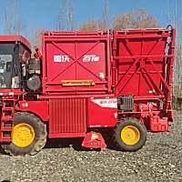 雷沃谷神4YJ-4FR4型玉米茎穗兼收收割机