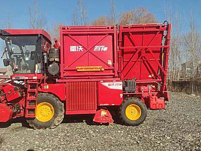 雷沃谷神4YJ-4FR4型玉米茎穗兼收收割机