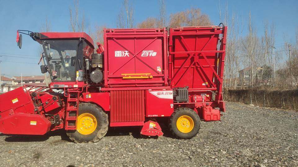 雷沃谷神4YJ-4FR4型玉米茎穗兼收收割机