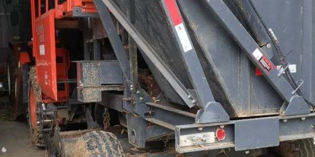 久保田4YZB-3(PRO1408Y)玉米收获机