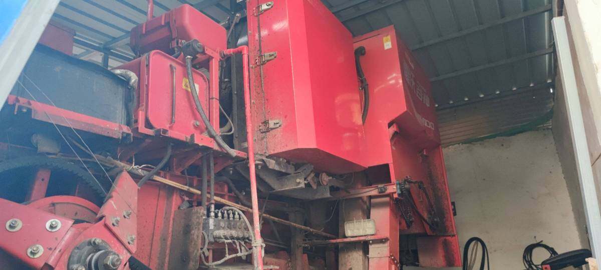 雷沃谷神GM100谷物收割机