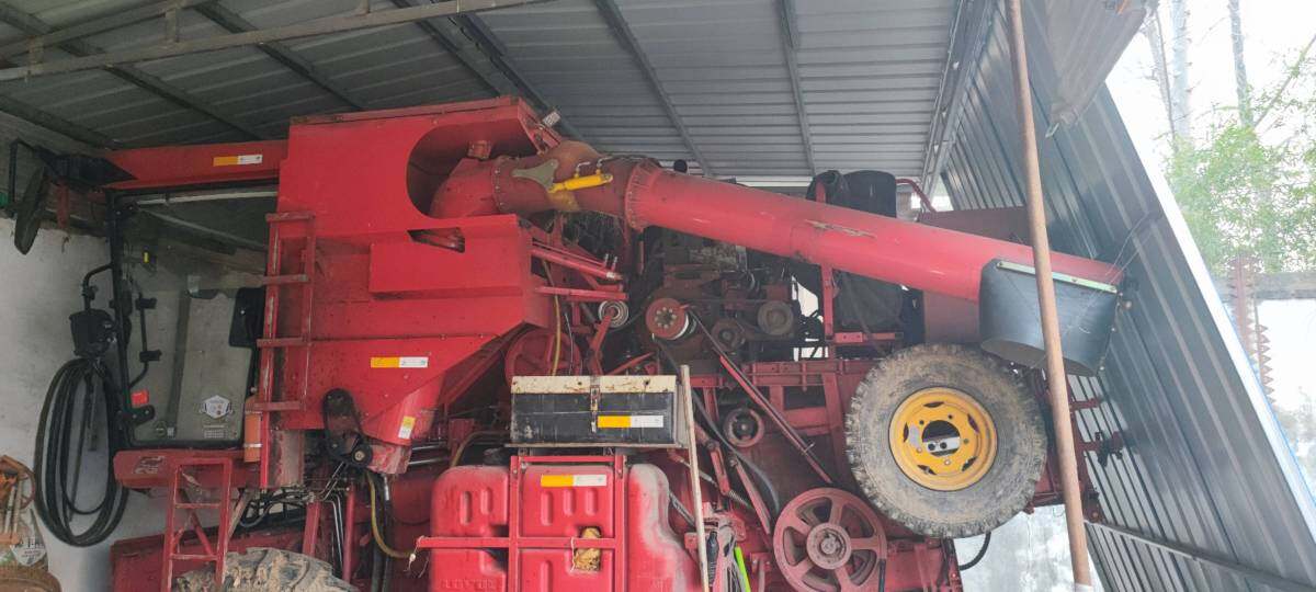 雷沃谷神GM100谷物收割机