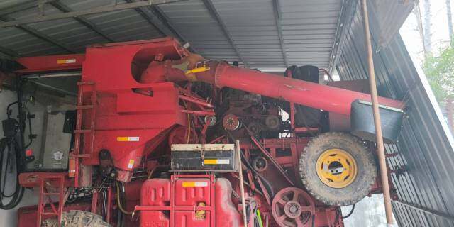 雷沃谷神GM100谷物收割机