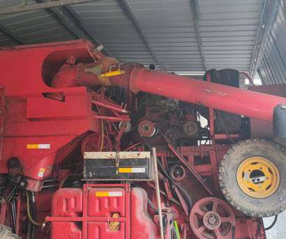 雷沃谷神GM100谷物收割机