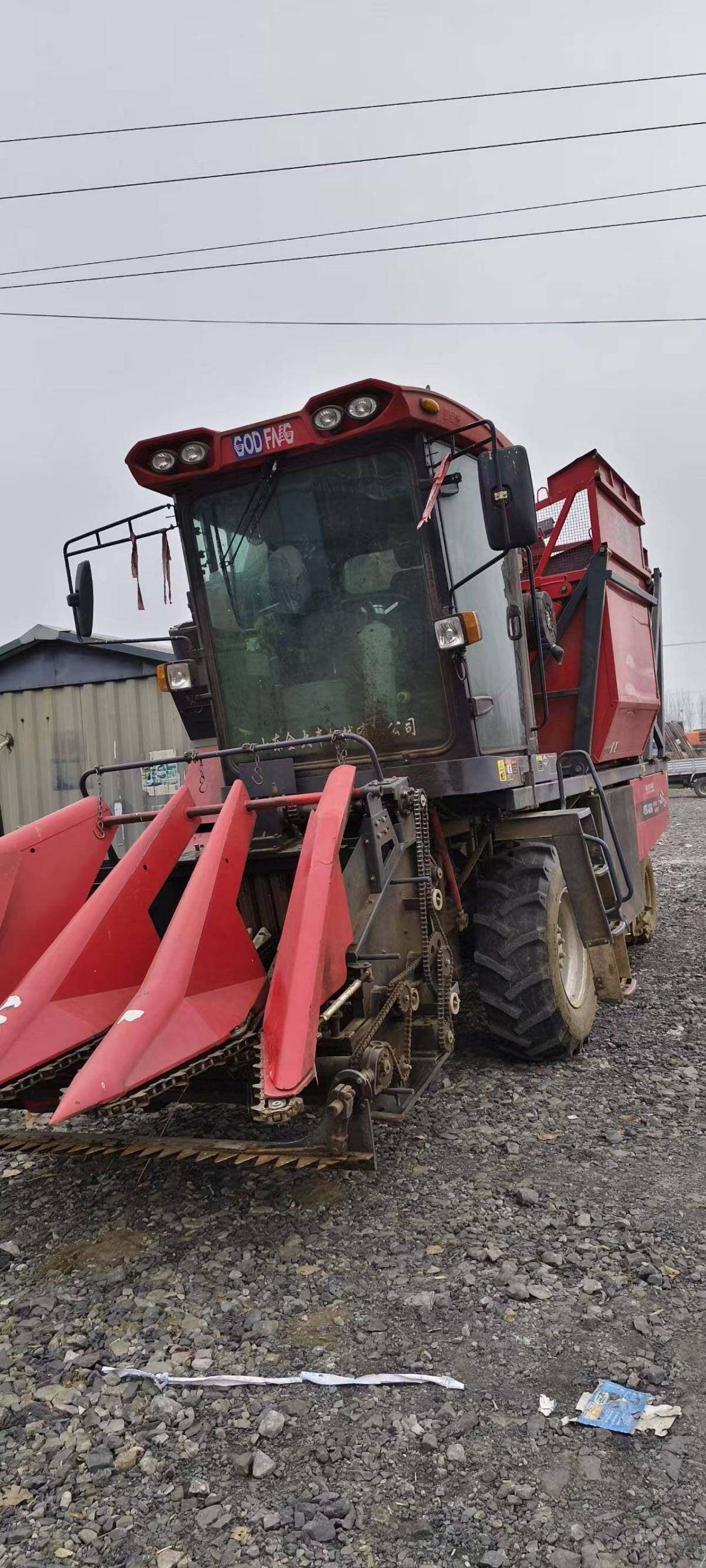 金大丰4YZPSJ-3C穗茎兼收玉米收获机