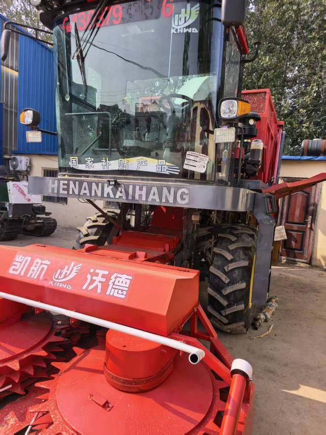 凯航沃德4QZ-12A自走式青贮收获机