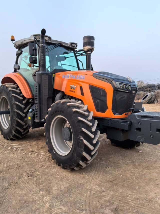 英轩YM2404拖拉机