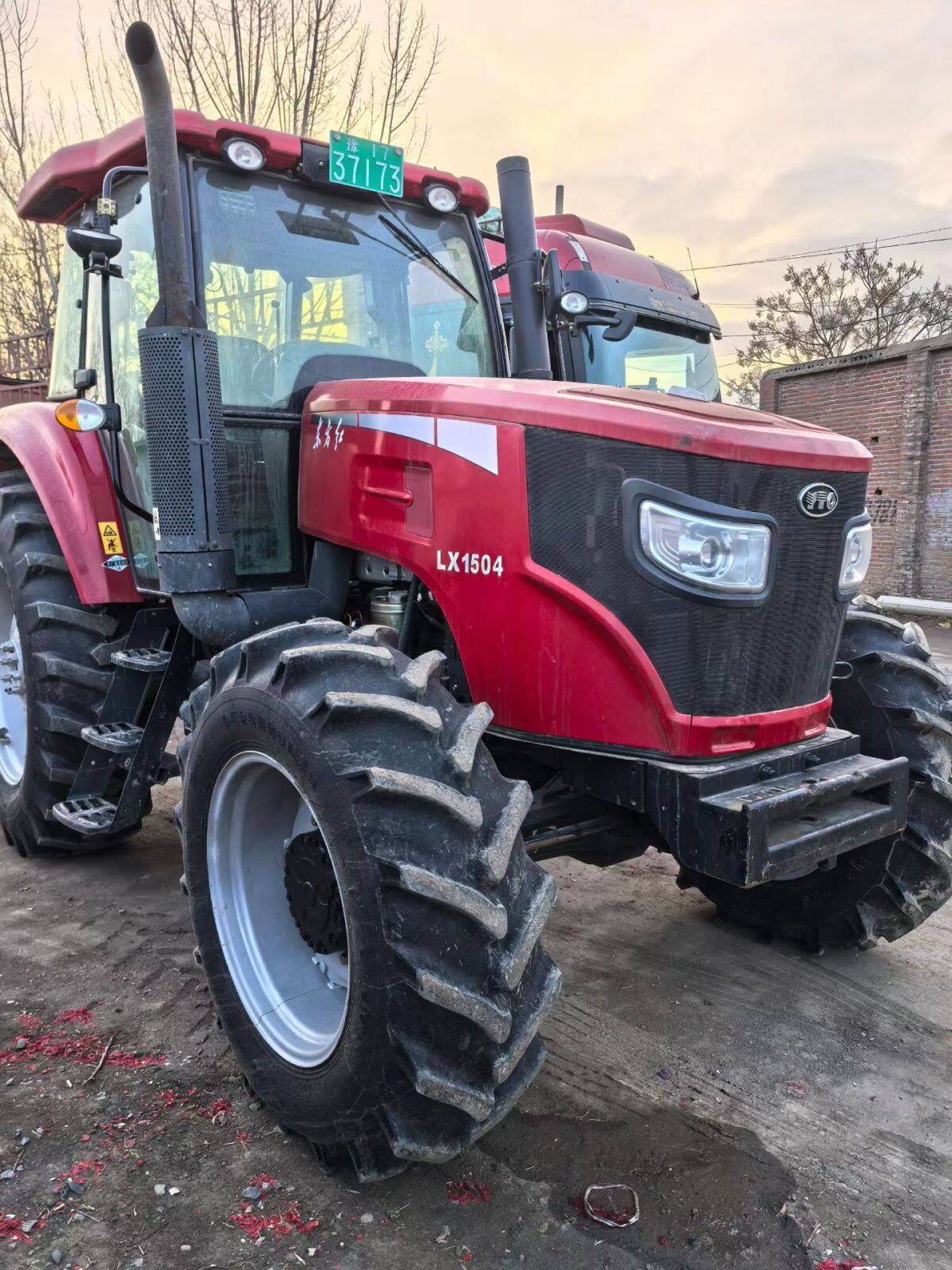 东方红LX1504拖拉机