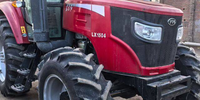 东方红LX1504拖拉机