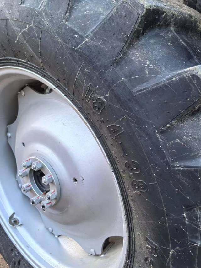 东方红LX1504拖拉机