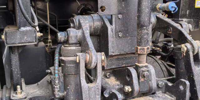 东方红LX1504拖拉机