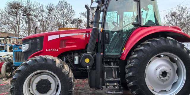 东方红LX1504拖拉机