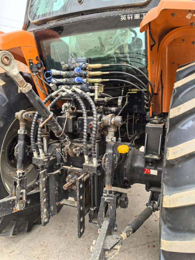 英轩YF1804拖拉机