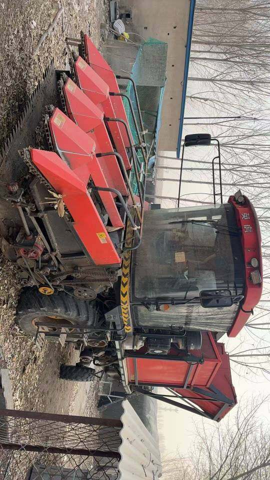 英虎4YZJ-4玉米收获机