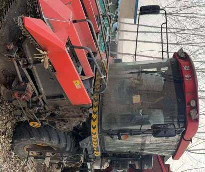 英虎4YZJ-4玉米收获机