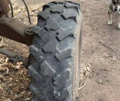 英虎4YZJ-4玉米收获机