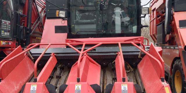 金大丰4YZPSJ-4C自走式玉米茎穗兼收收割机