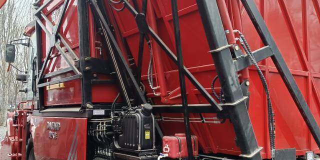 金大丰4YZPSJ-4C自走式玉米茎穗兼收收割机