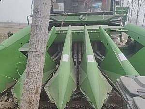 迪马猛狼4YZJ-5自走式玉米茎穗兼收收割机