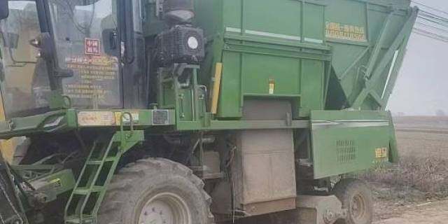 迪马猛狼4YZJ-5自走式玉米茎穗兼收收割机