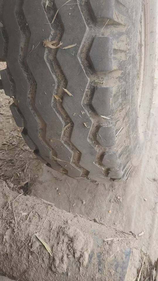 迪马猛狼4YZJ-5自走式玉米茎穗兼收收割机