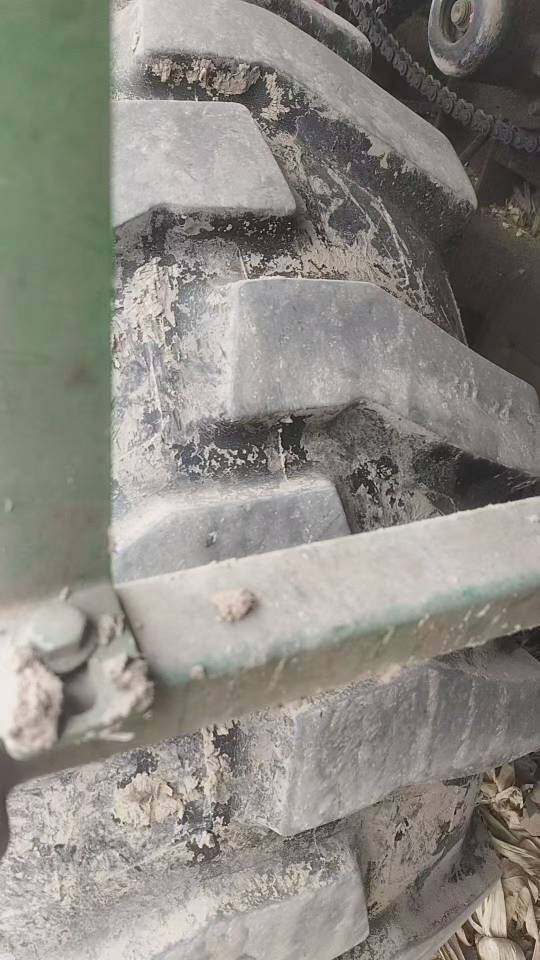 迪马猛狼4YZJ-5自走式玉米茎穗兼收收割机