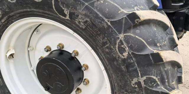 雷沃欧豹M2004-5G轮式拖拉机