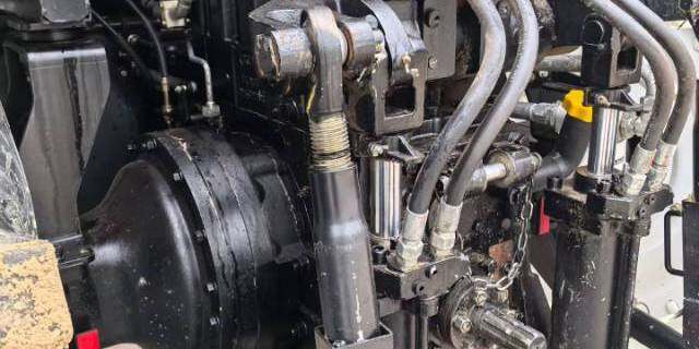 雷沃欧豹M2004-5G轮式拖拉机