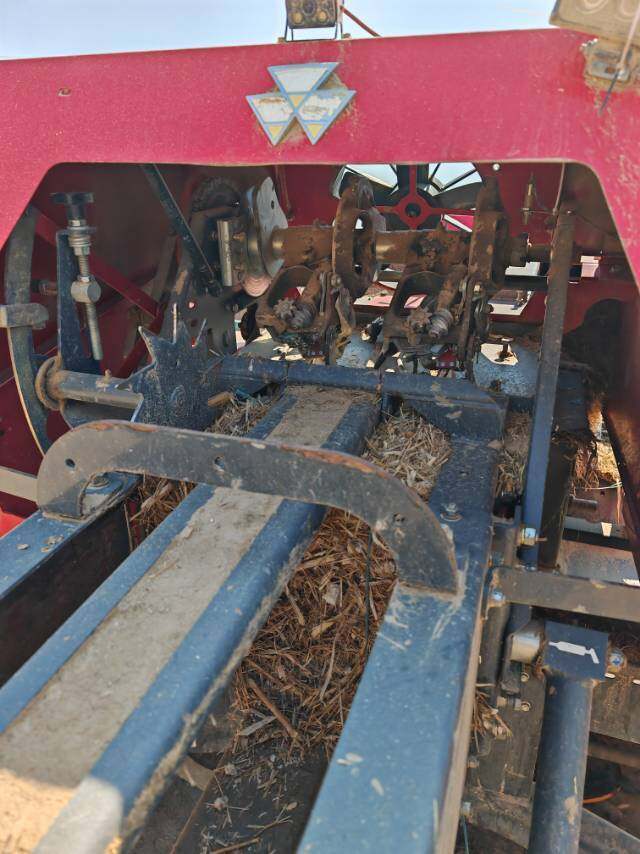 爱科麦赛福格森MF 1840P小方捆打捆机