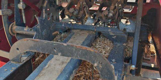 爱科麦赛福格森MF 1840P小方捆打捆机