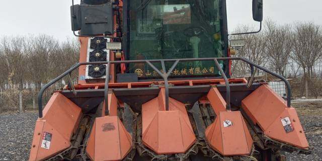 国丰金麒麟4YZQP-4型玉米茎穗兼收收割机
