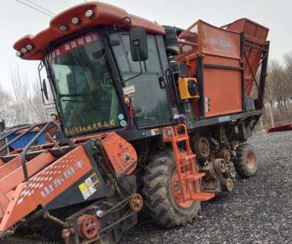 国丰金麒麟4YZQP-4型玉米茎穗兼收收割机