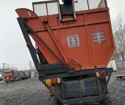 国丰金麒麟4YZQP-4型玉米茎穗兼收收割机