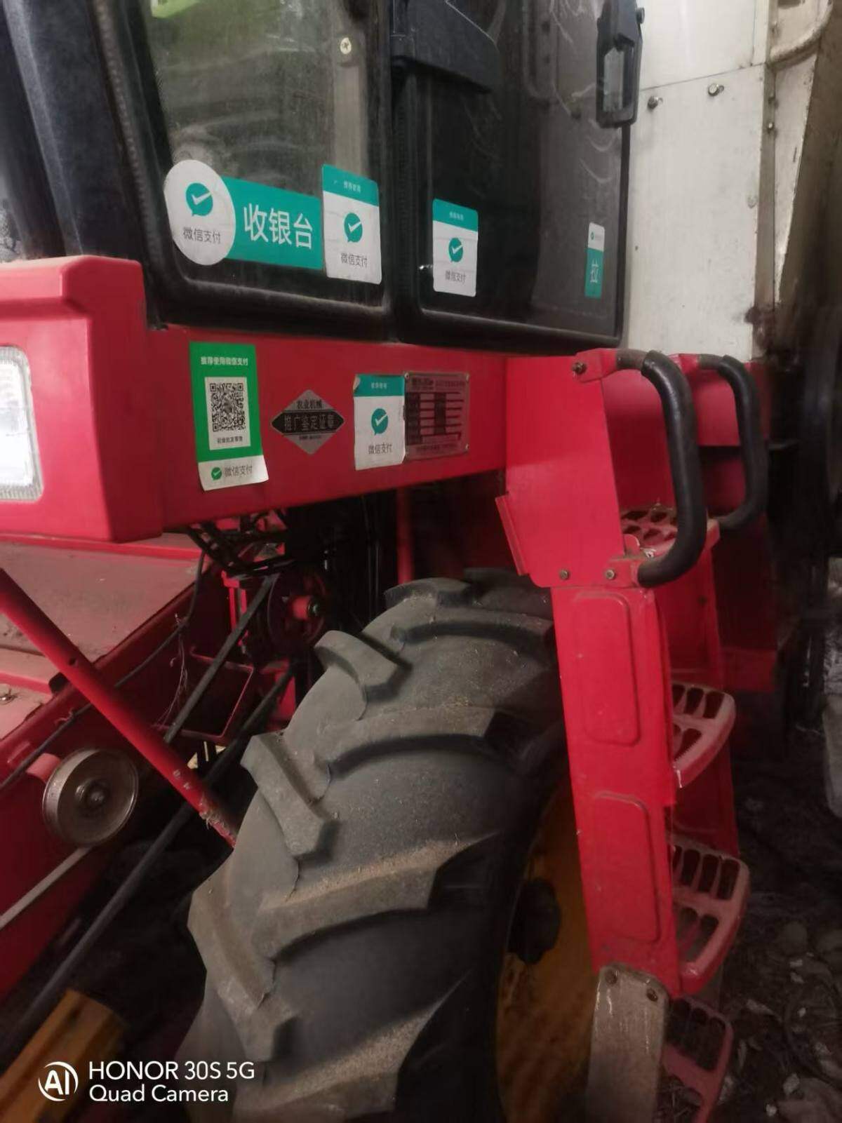 雷沃GE70小麦收割机