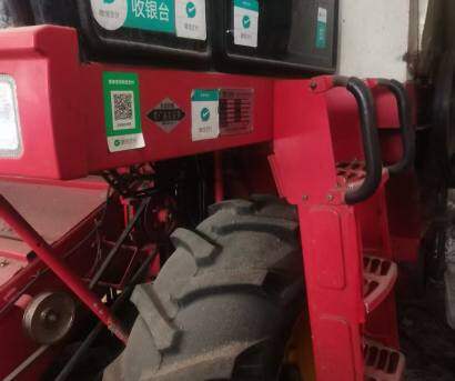 雷沃GE70小麦收割机