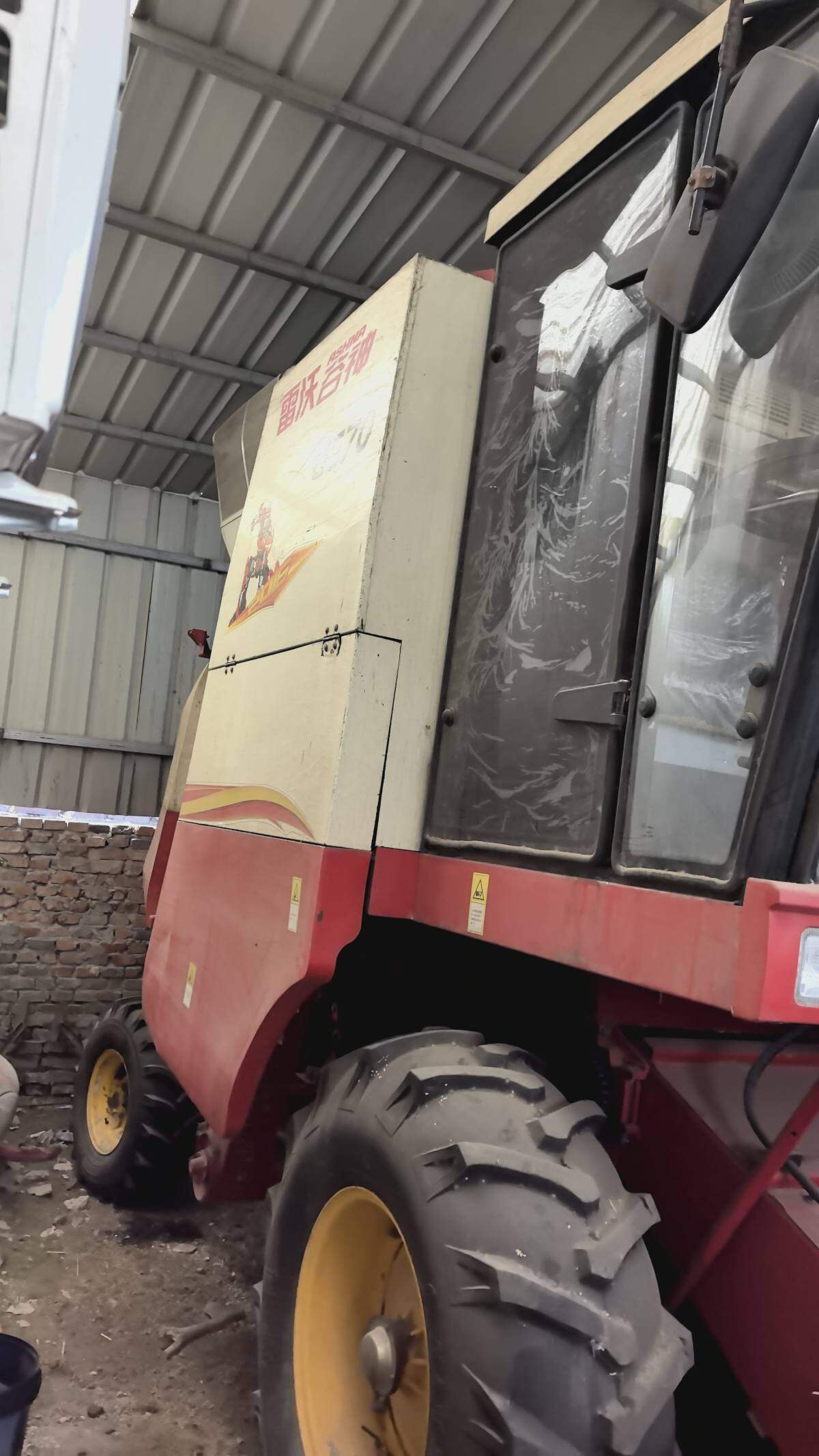 雷沃GE70小麦收割机